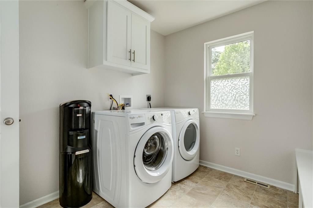 54 SE Lakeview Drive — photo 26