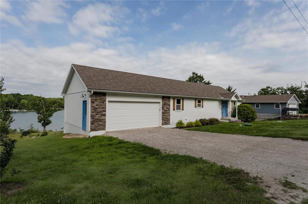 54 SE Lakeview Drive — photo 32