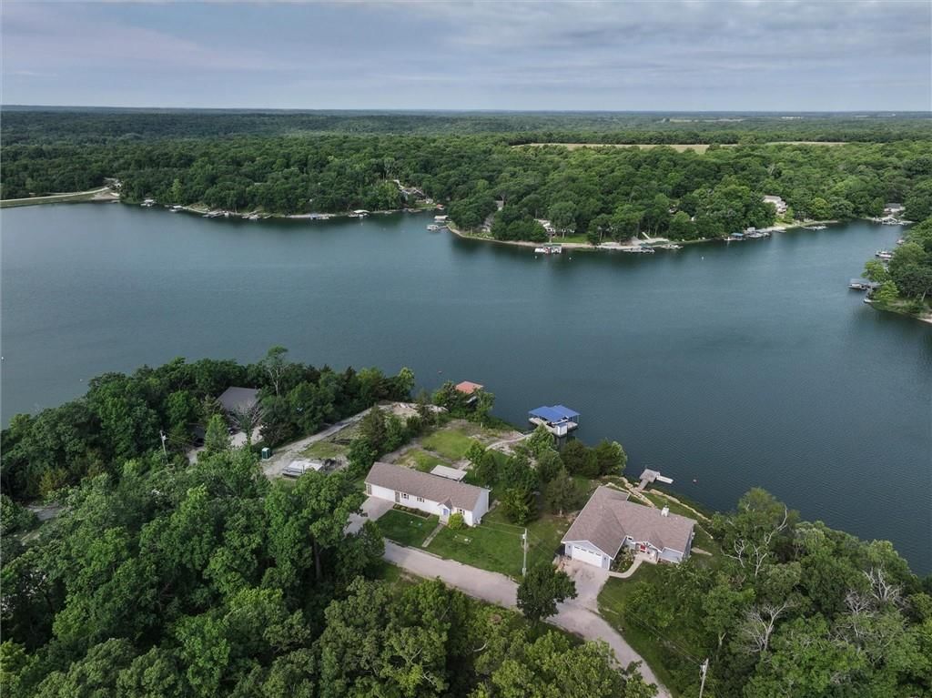 54 SE Lakeview Drive — photo 45