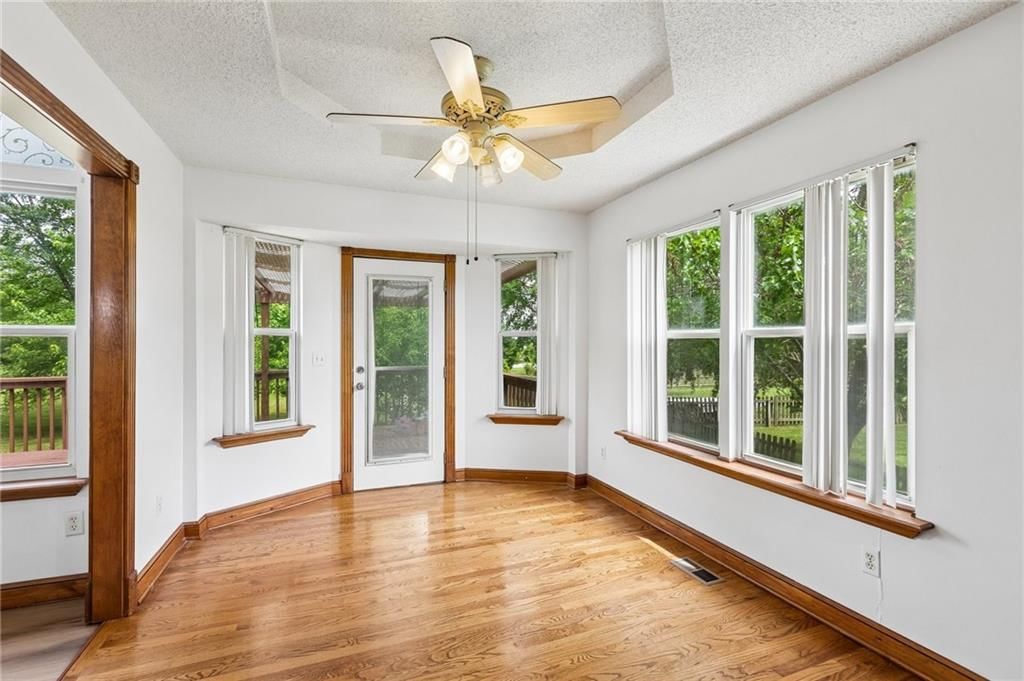 10947 N Wallace Avenue — photo 10