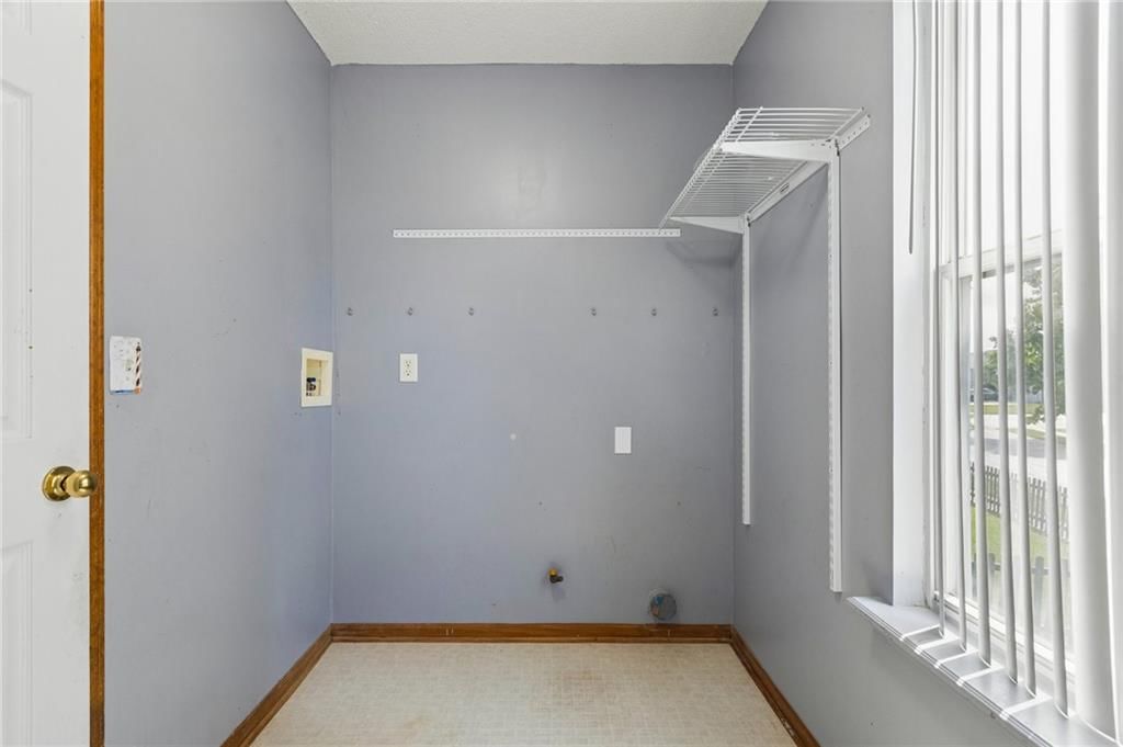 10947 N Wallace Avenue — photo 20