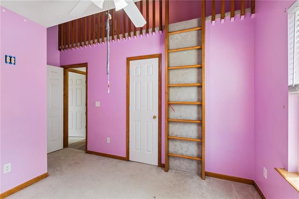 10947 N Wallace Avenue — photo 26