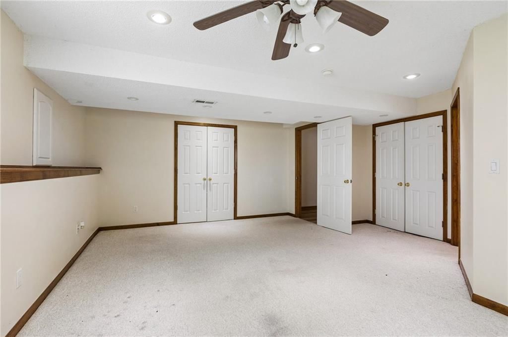 10947 N Wallace Avenue — photo 28