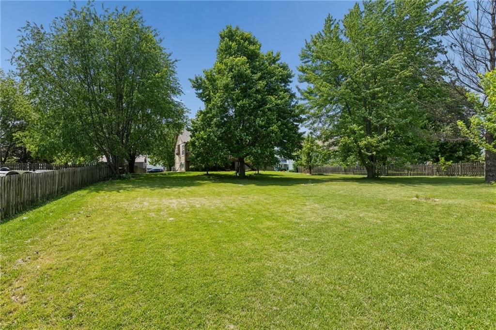 10947 N Wallace Avenue — photo 35