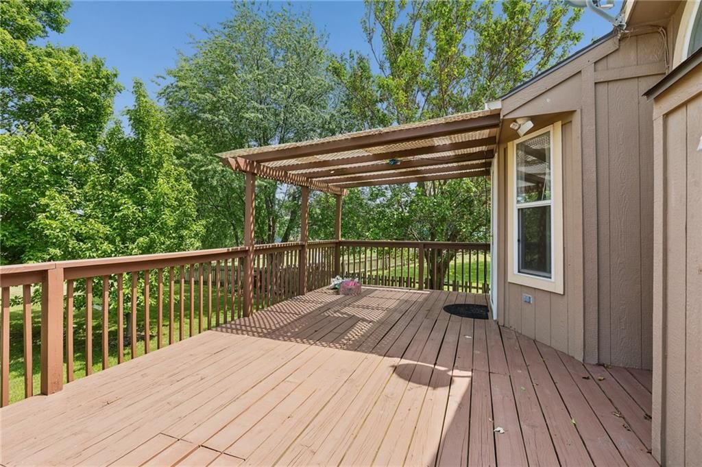 10947 N Wallace Avenue — photo 36