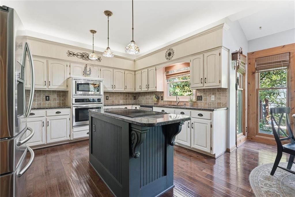 12724 Catalina Street — photo 13