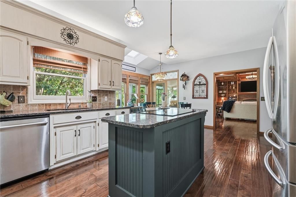 12724 Catalina Street — photo 16