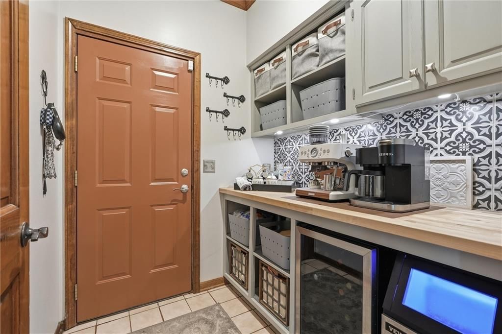12724 Catalina Street — photo 18