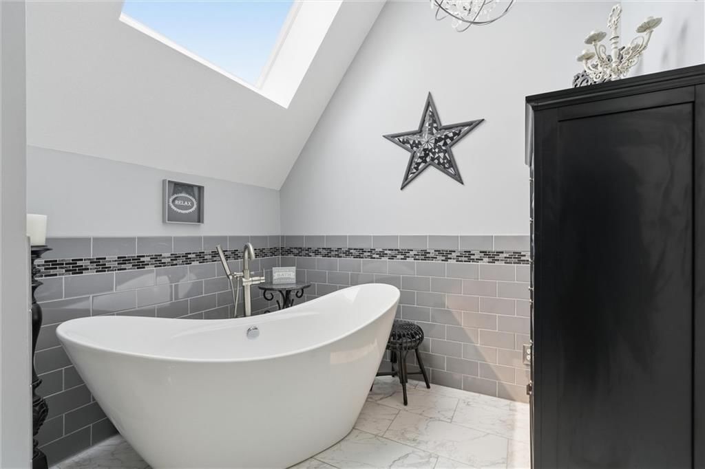 12724 Catalina Street — photo 29