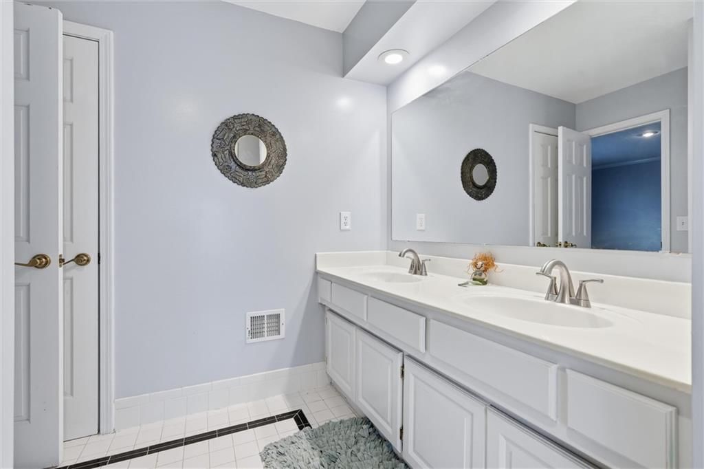12724 Catalina Street — photo 33