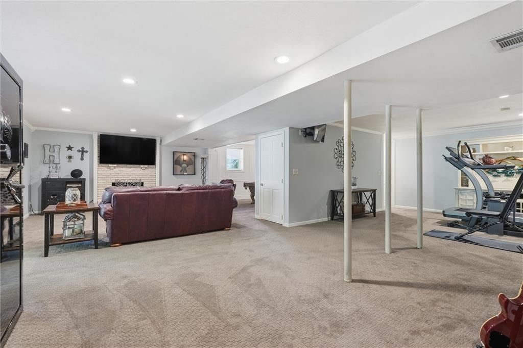 12724 Catalina Street — photo 36