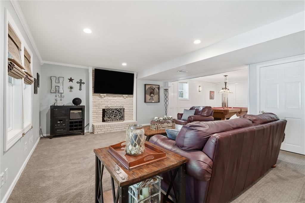 12724 Catalina Street — photo 37