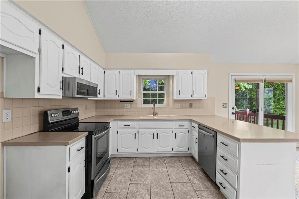 2204 NE Chipman Road — photo 10