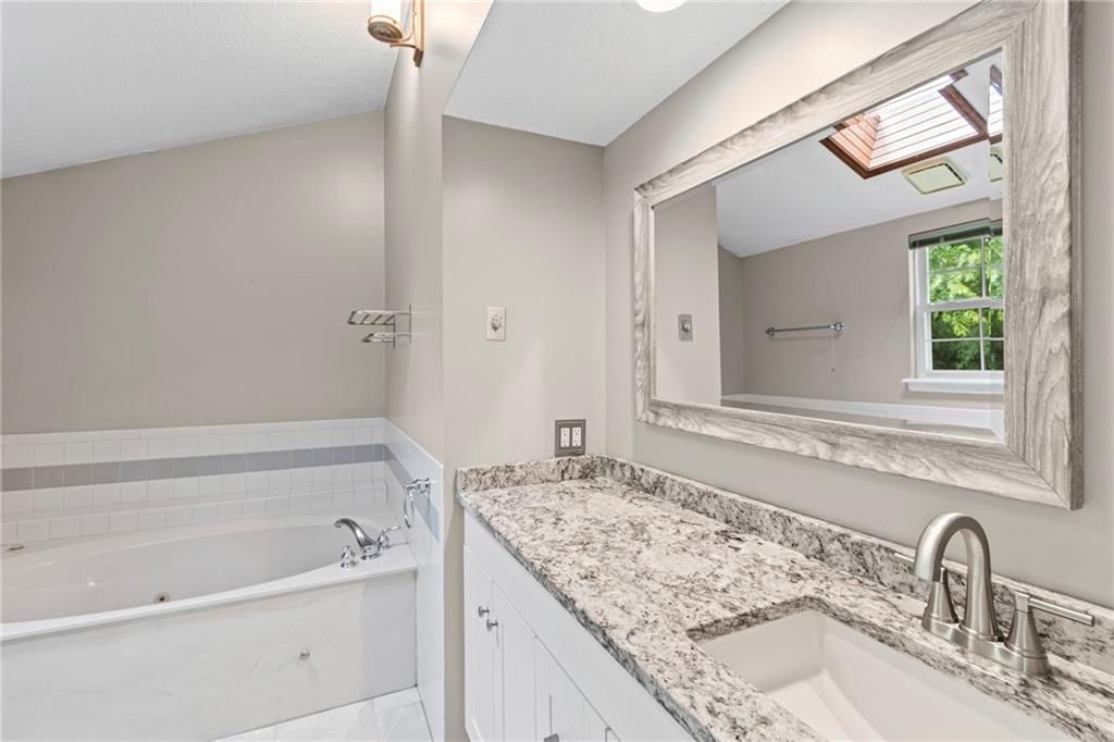 2204 NE Chipman Road — photo 24