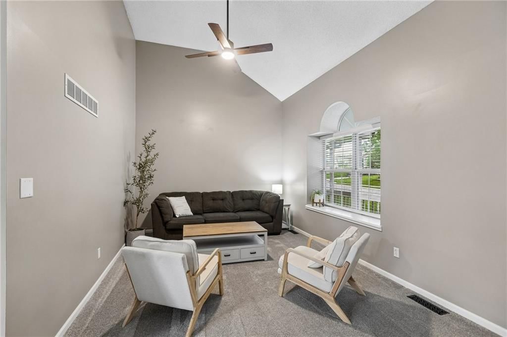 4619 SW 8th Street — photo 2