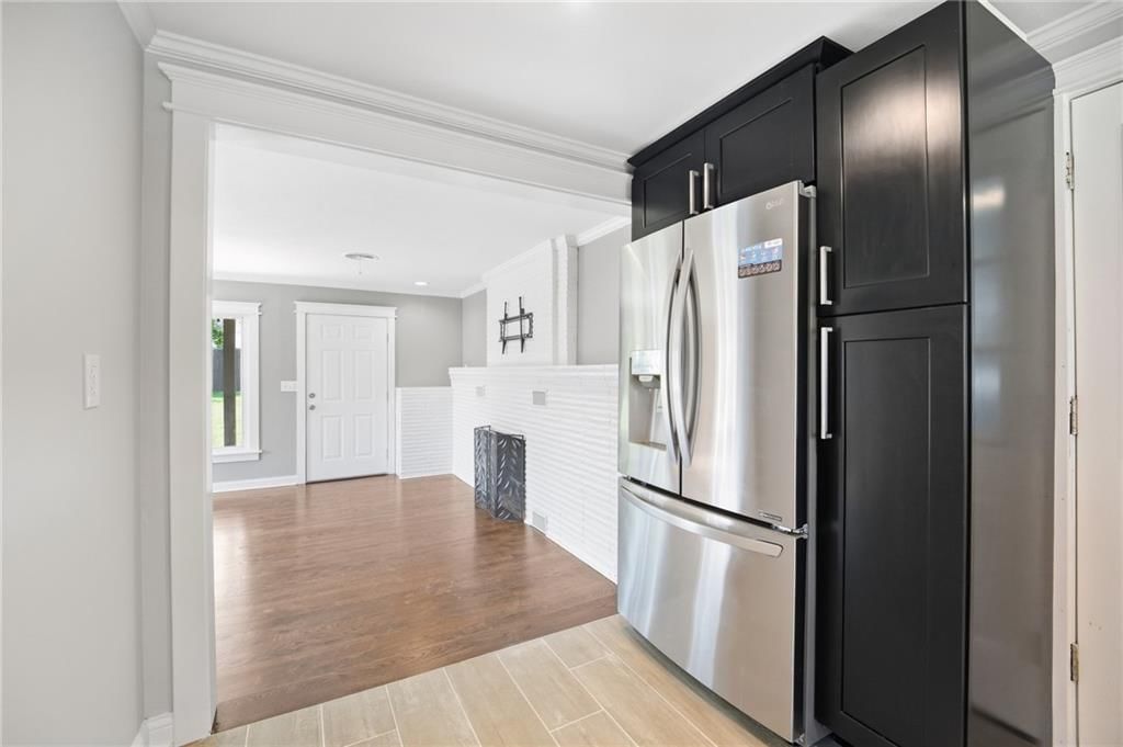 Photo 13 of 44 - 7744 Grand Avenue, Kansas City, MO 64114