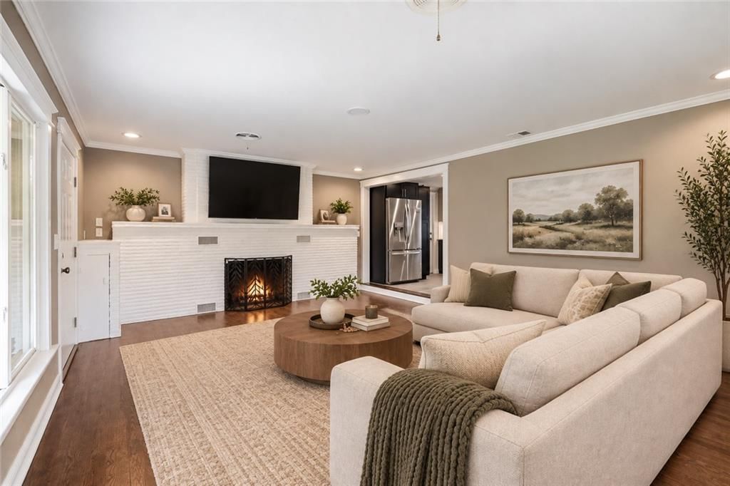 Photo 14 of 44 - 7744 Grand Avenue, Kansas City, MO 64114