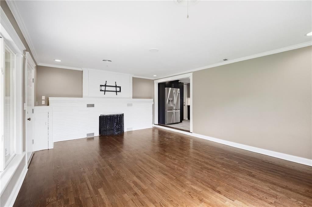 Photo 15 of 44 - 7744 Grand Avenue, Kansas City, MO 64114