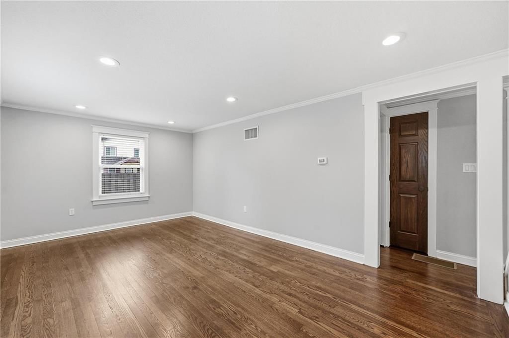 Photo 17 of 44 - 7744 Grand Avenue, Kansas City, MO 64114