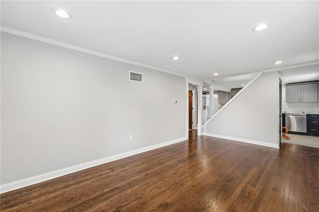 Photo 18 of 44 - 7744 Grand Avenue, Kansas City, MO 64114