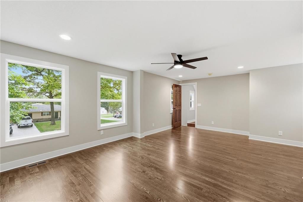 Photo 20 of 44 - 7744 Grand Avenue, Kansas City, MO 64114