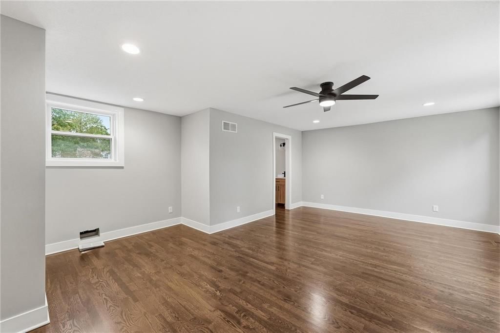 Photo 22 of 44 - 7744 Grand Avenue, Kansas City, MO 64114