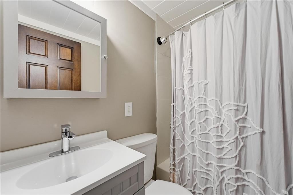 Photo 28 of 44 - 7744 Grand Avenue, Kansas City, MO 64114