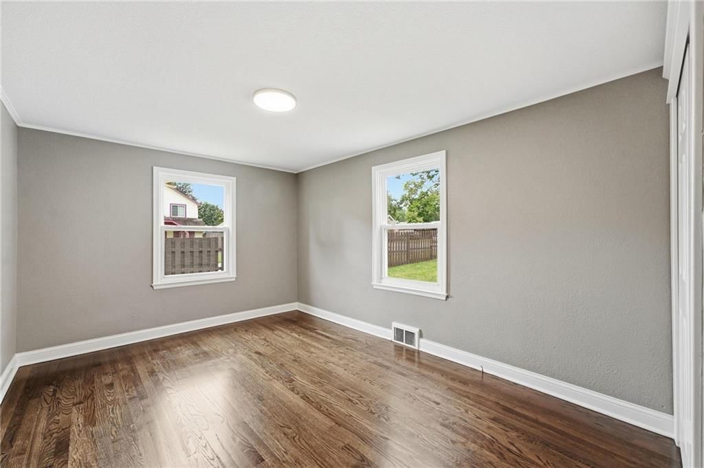 Photo 30 of 44 - 7744 Grand Avenue, Kansas City, MO 64114