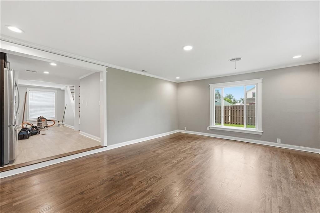 Photo 31 of 44 - 7744 Grand Avenue, Kansas City, MO 64114