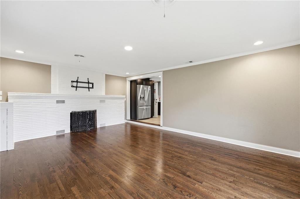 Photo 33 of 44 - 7744 Grand Avenue, Kansas City, MO 64114