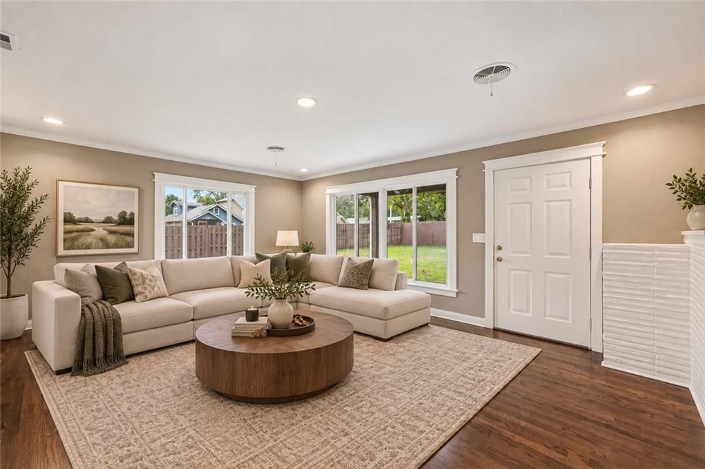 Photo 34 of 44 - 7744 Grand Avenue, Kansas City, MO 64114