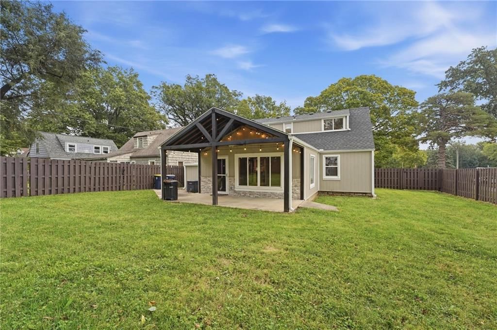 Photo 38 of 44 - 7744 Grand Avenue, Kansas City, MO 64114
