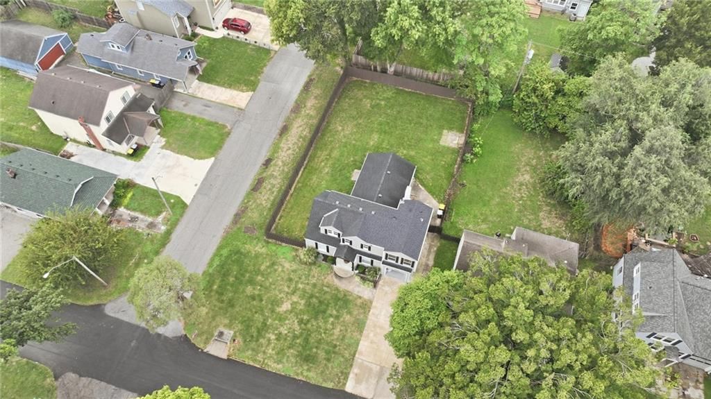 Photo 41 of 44 - 7744 Grand Avenue, Kansas City, MO 64114