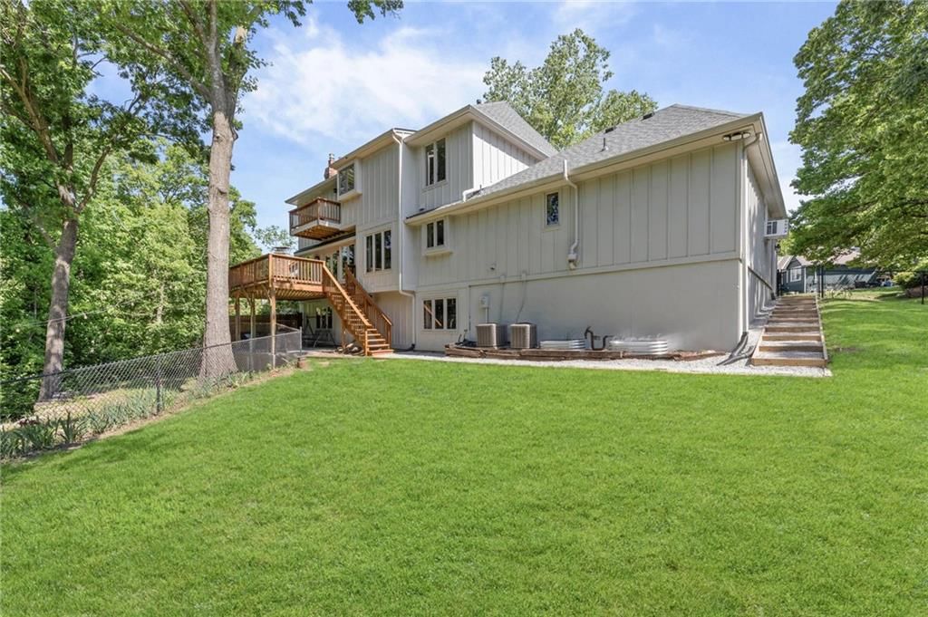 8426 Woodson Place — photo 3