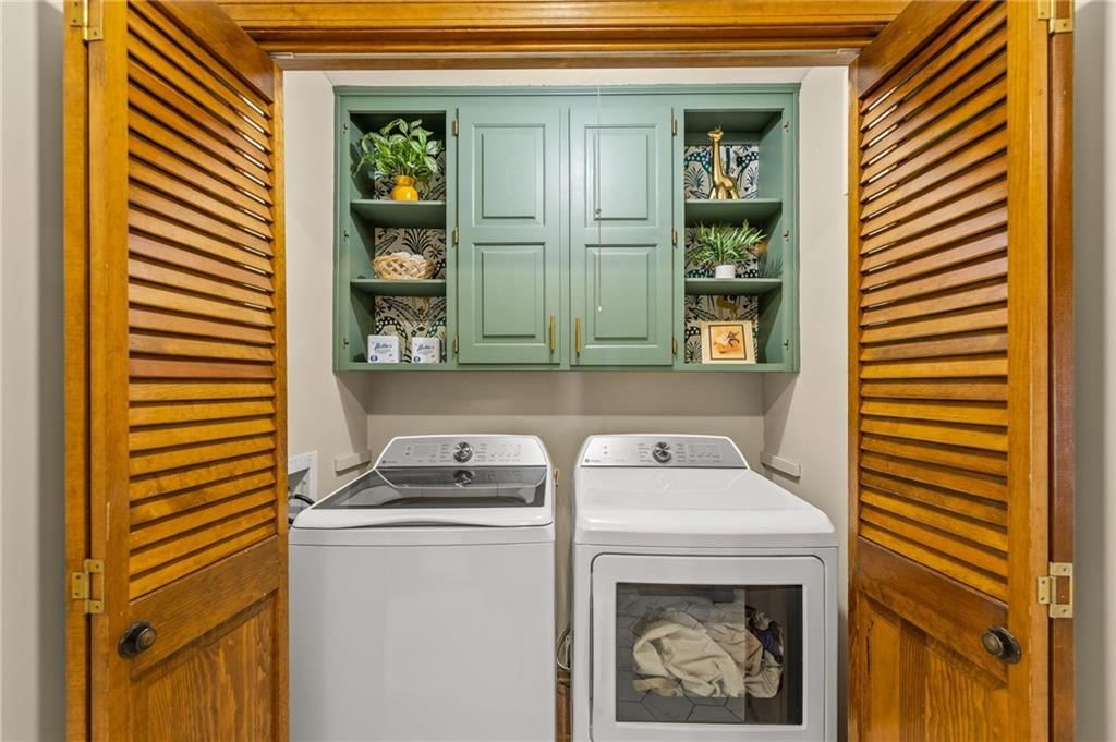 8426 Woodson Place — photo 10