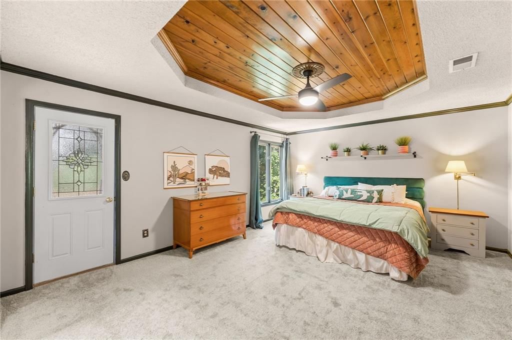8426 Woodson Place — photo 19
