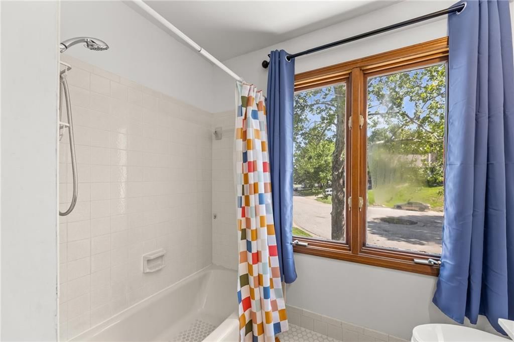 8426 Woodson Place — photo 30