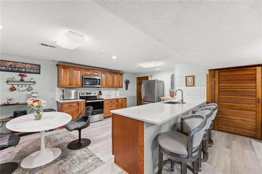 8426 Woodson Place — photo 35