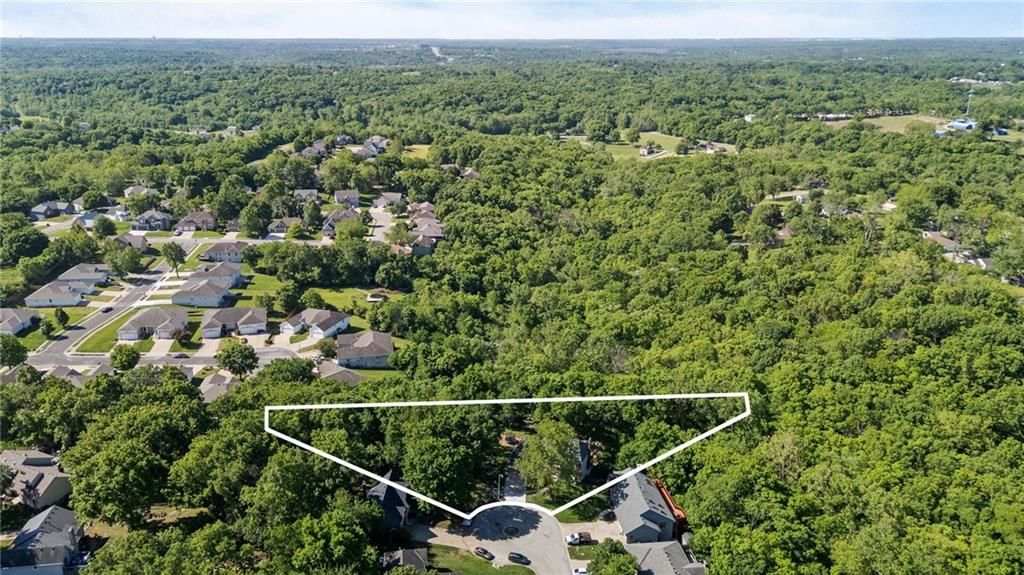 8426 Woodson Place — photo 47