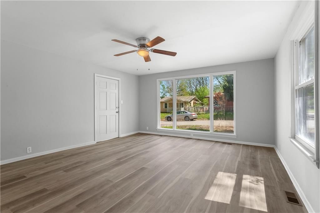536 S Evanston Avenue — photo 8