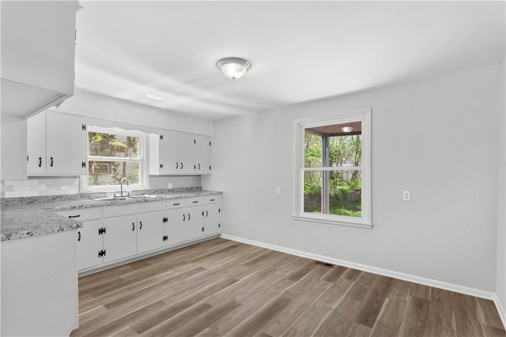 536 S Evanston Avenue — photo 10