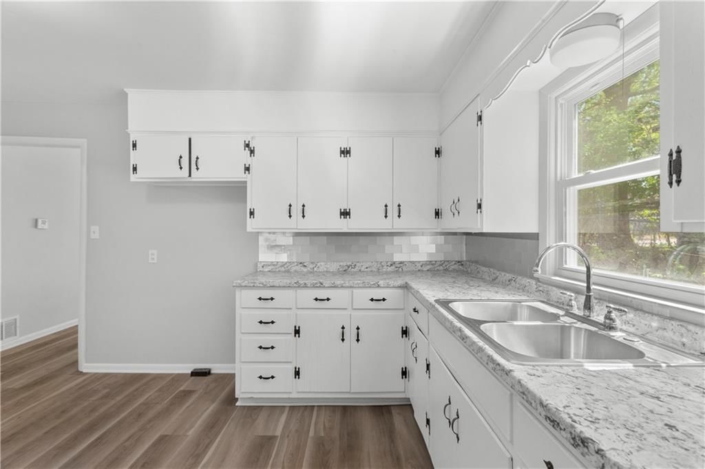 536 S Evanston Avenue — photo 13