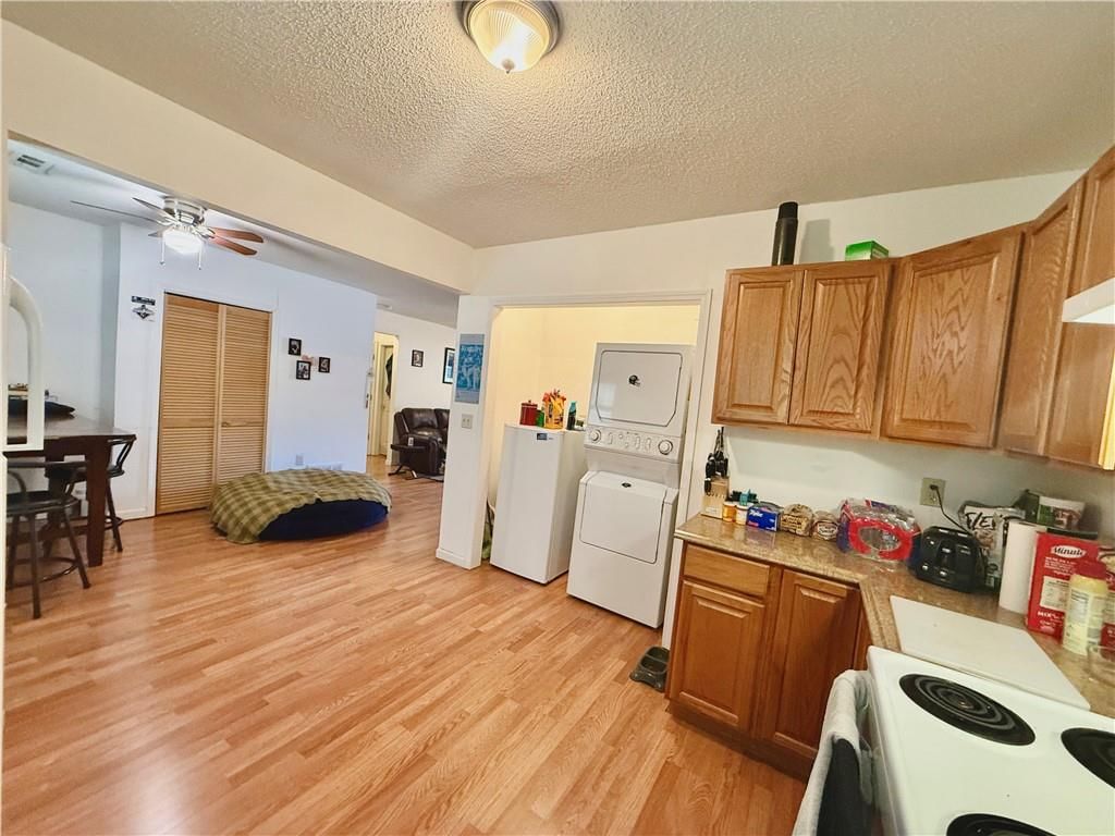 115 A&B Broadway Street — photo 21