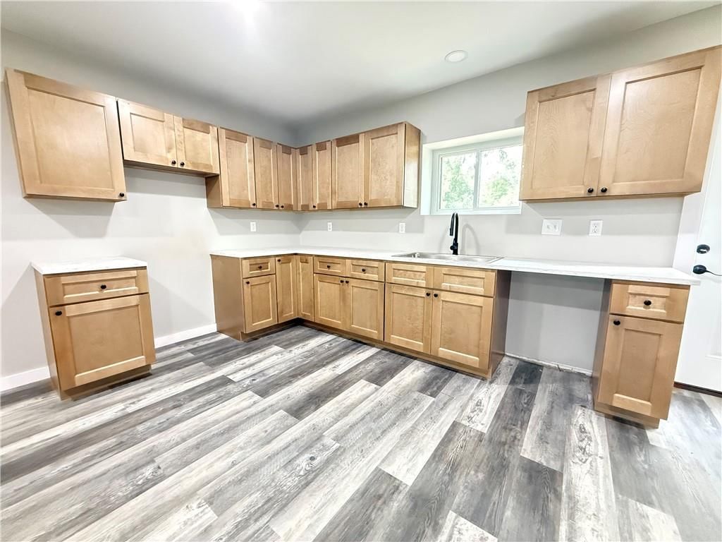 504 E Dakota Street — photo 6