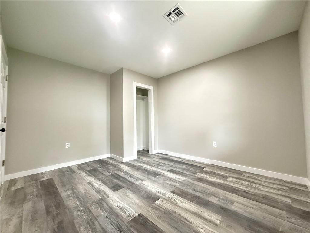 504 E Dakota Street — photo 14