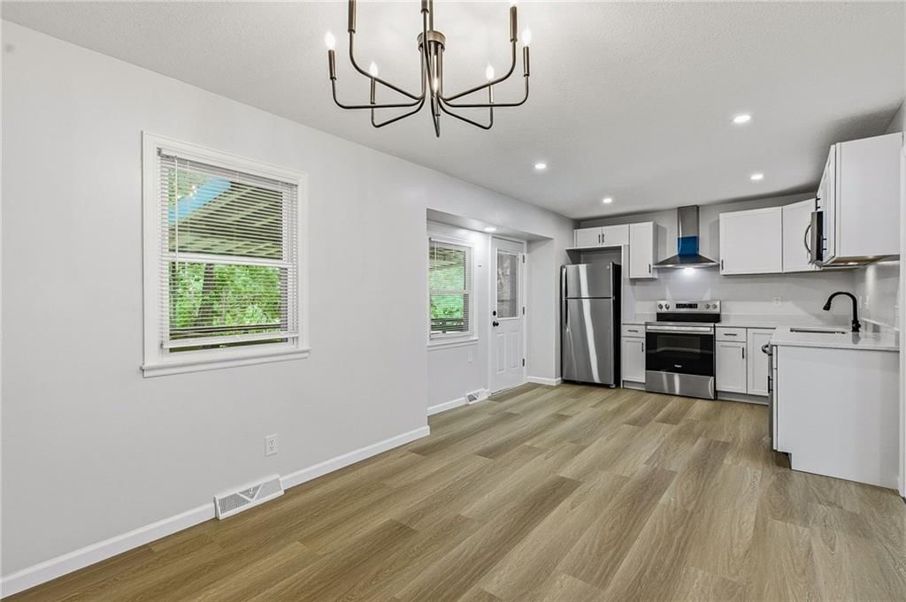 5220 Lakewood Street — photo 10
