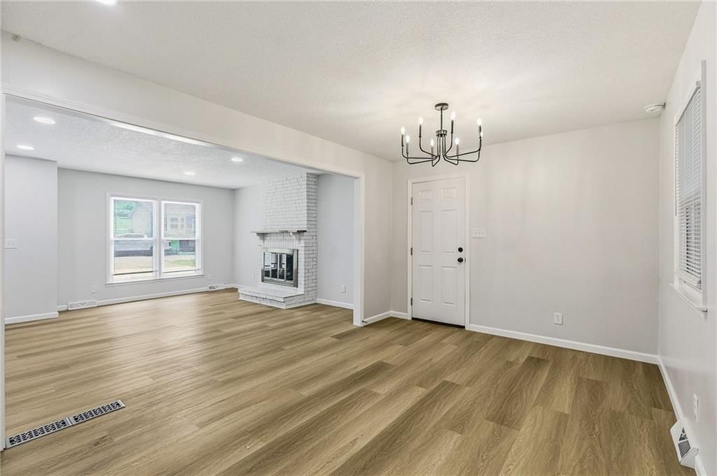 5220 Lakewood Street — photo 12