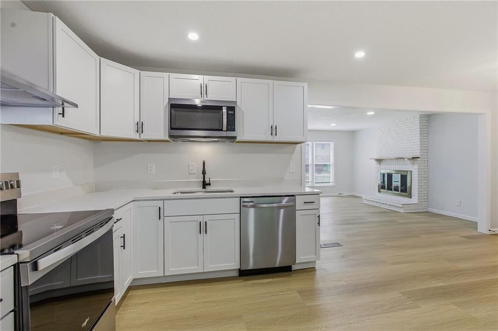 5220 Lakewood Street — photo 15