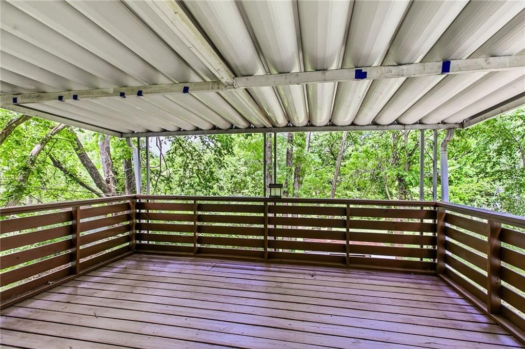 5220 Lakewood Street — photo 16