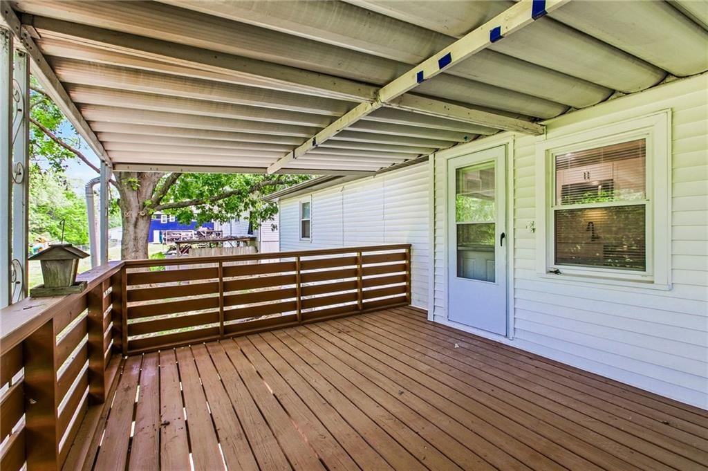 5220 Lakewood Street — photo 17